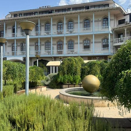 Hotel Beka Palace Tbilisi Ngoại thất bức ảnh