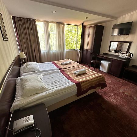 Hotel Beka Palace Tbilisi Ngoại thất bức ảnh