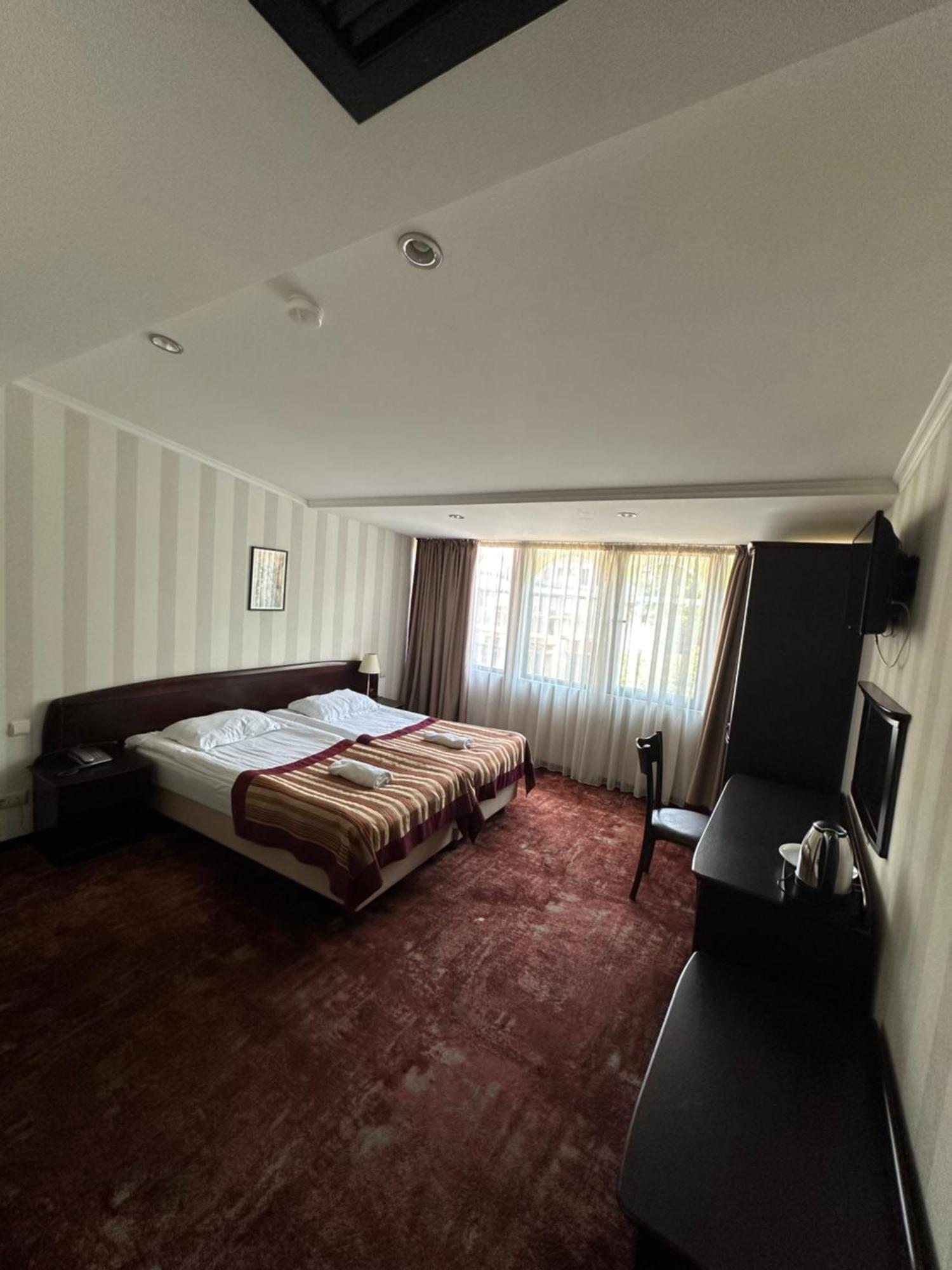 Hotel Beka Palace Tbilisi Ngoại thất bức ảnh