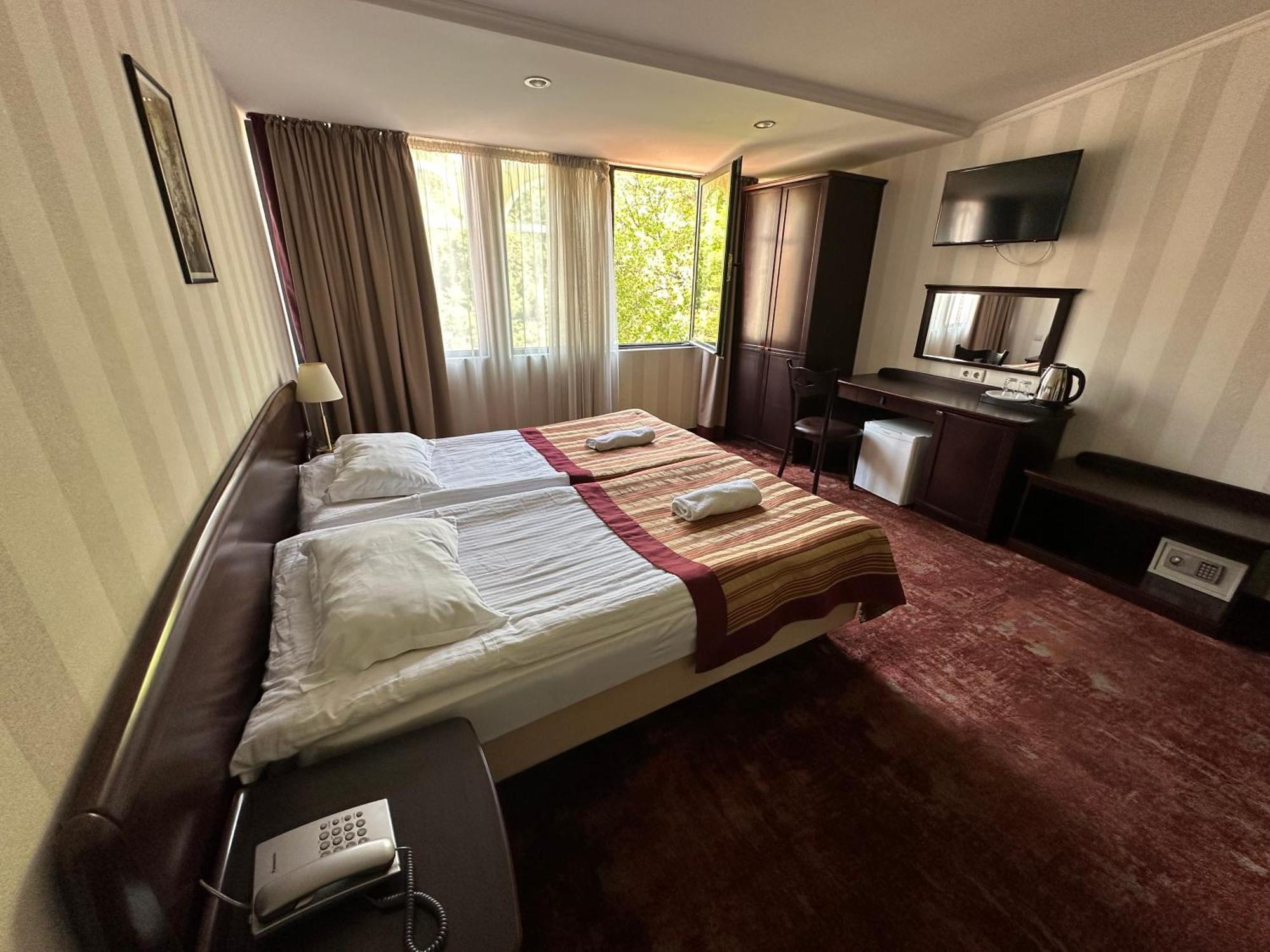 Hotel Beka Palace Tbilisi Ngoại thất bức ảnh