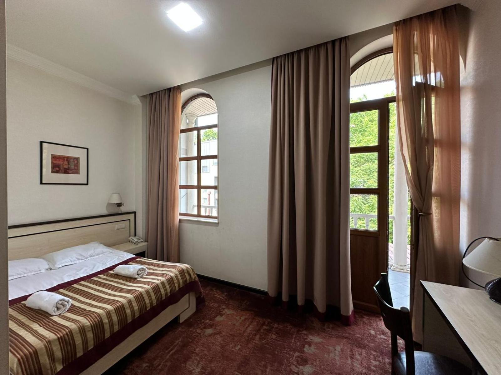 Hotel Beka Palace Tbilisi Ngoại thất bức ảnh